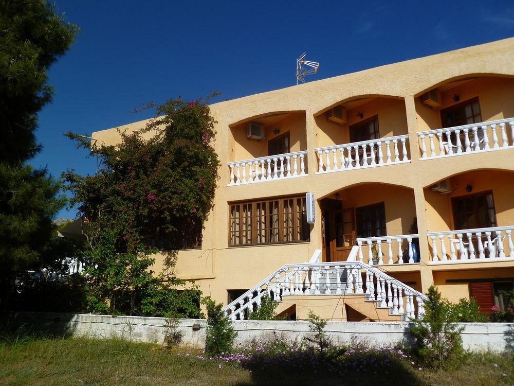 Liberty II Hotel Agia Marina  Exterior photo