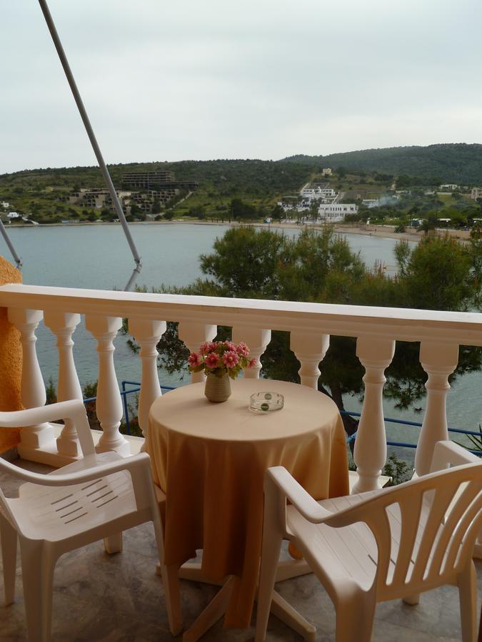 Liberty II Hotel Agia Marina  Exterior photo
